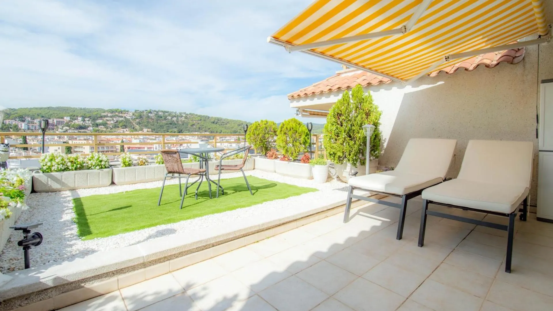 Apartment Luna Tossa De Mar With Jacuzzi, 5Mins Walking To The Beach, Sea And Castle View Big Terrace