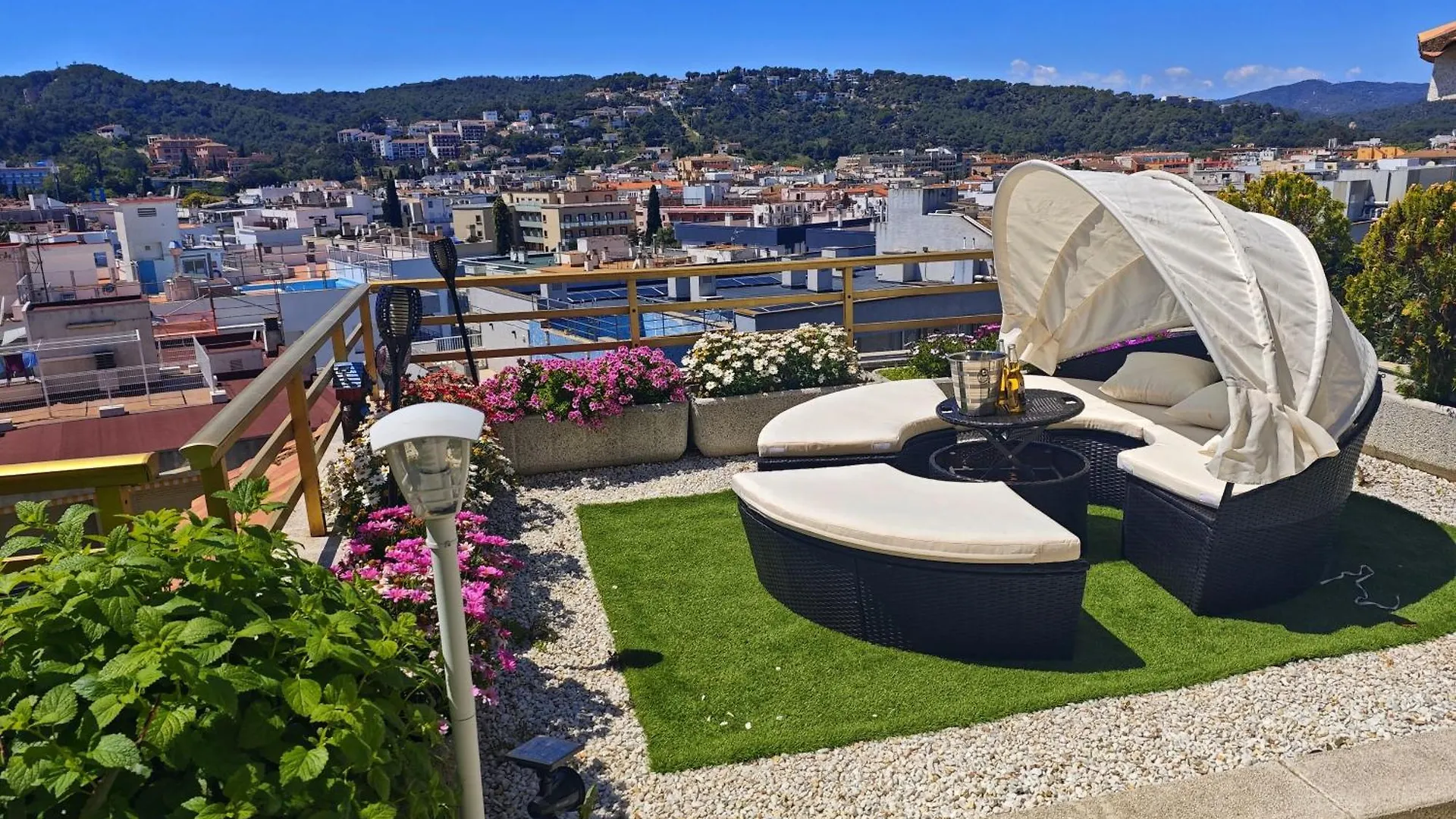 Apartment Luna Tossa De Mar With Jacuzzi, 5Mins Walking To The Beach, Sea And Castle View Big Terrace