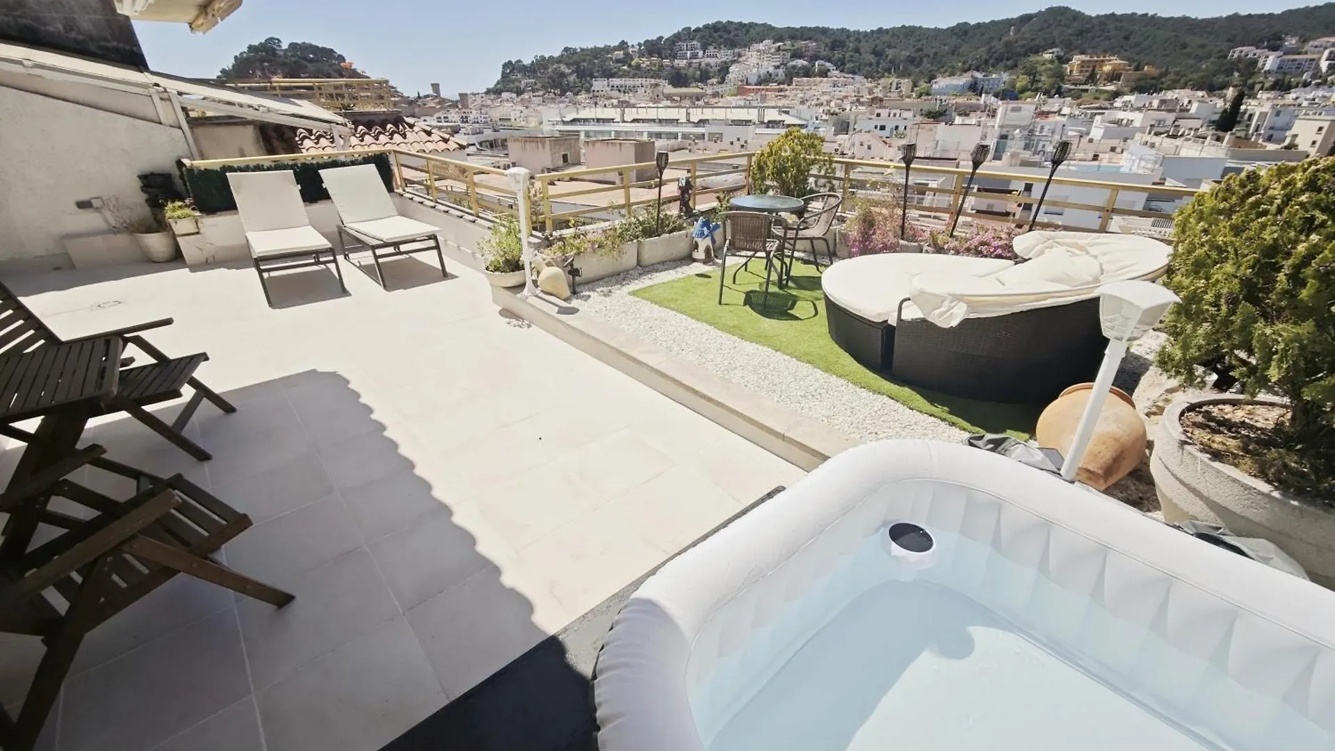 Apartment Luna Tossa De Mar With Jacuzzi, 5Mins Walking To The Beach, Sea And Castle View Big Terrace